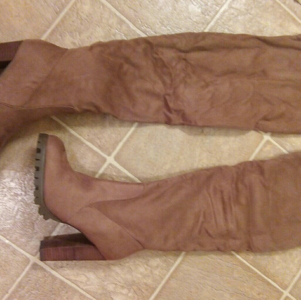 Boots thigh high
